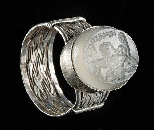ROMAN QUARTZ INTAGLIO SET IN SILVER