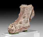 ROMAN TERRACOTTA FOOT W/ GLADI