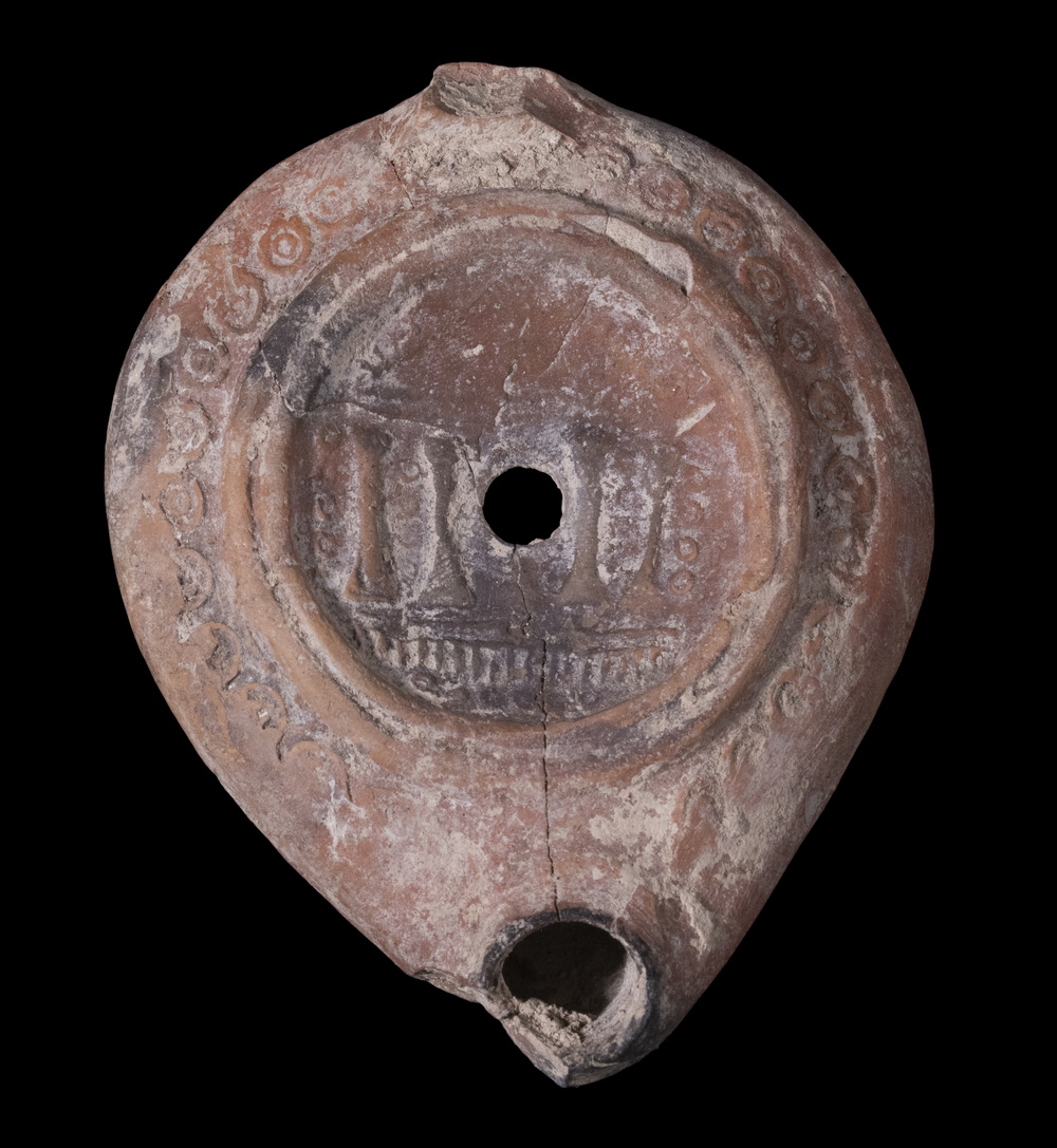 ROMAN TERRACOTTA OIL LAMP W/ TEMPLE