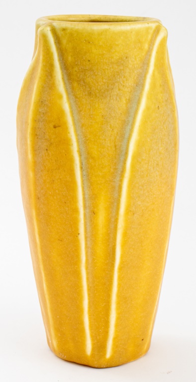 ROOKWOOD ART POTTERY VASE, 1917