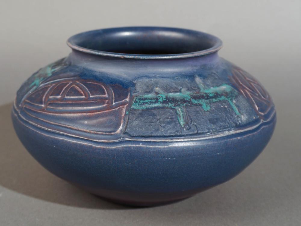 ROOKWOOD CARVED MATTE GLAZED