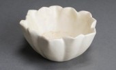 ROOKWOOD GLAZED CERAMIC FLORIF