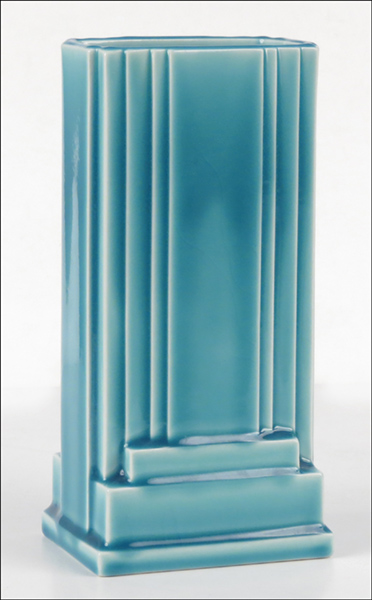 ROOKWOOD POTTERY VASE. Shape 6119