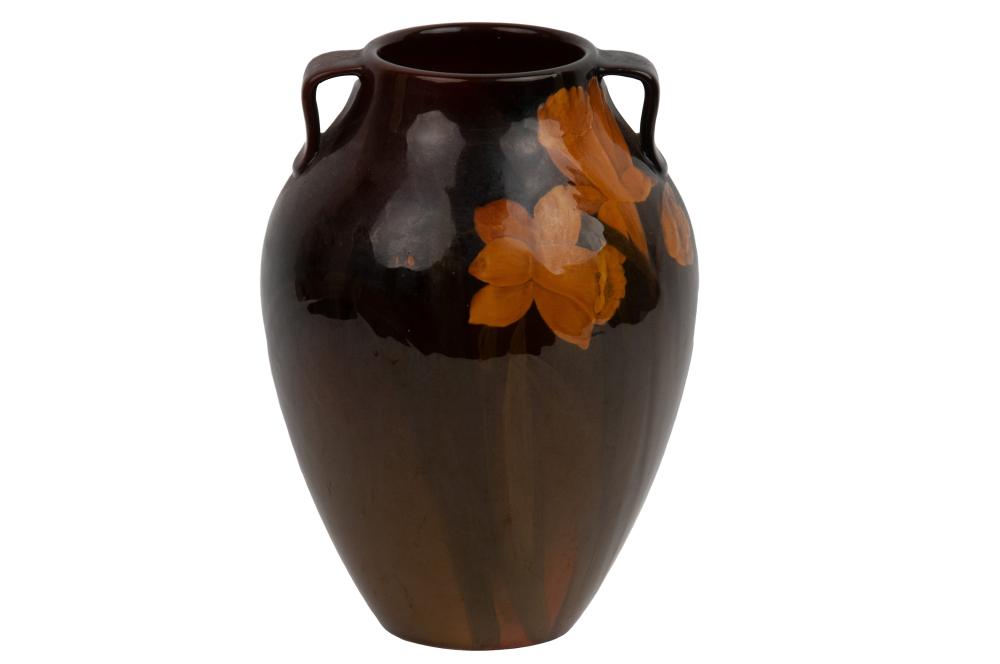 ROOKWOOD POTTERY VASEElizabeth