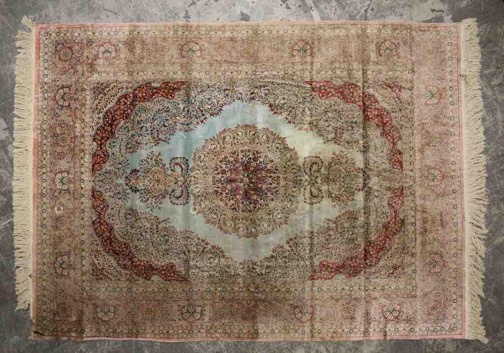 ROOM SIZE PERSIAN RUGRoom size