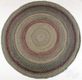 ROOM-SIZED BRAIDED RUGRoom-siz