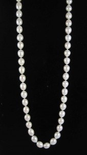 ROPE LENGTH BAROQUE WHITE PEAR