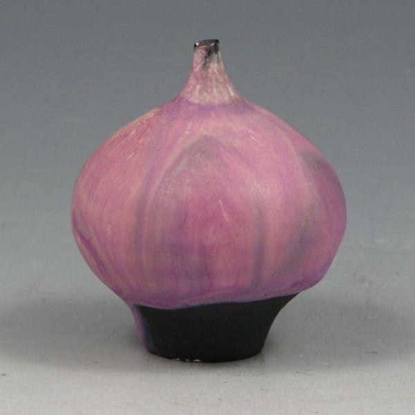 Rose Cabat Feelie in lavender. 