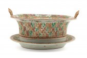 ROSE MEDALLION CHESTNUT BASKET