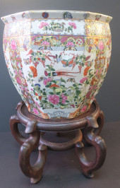ROSE MEDALLION KOI BOWL ON WOO