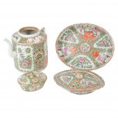 ROSE MEDALLION PORCELAIN TEAPO