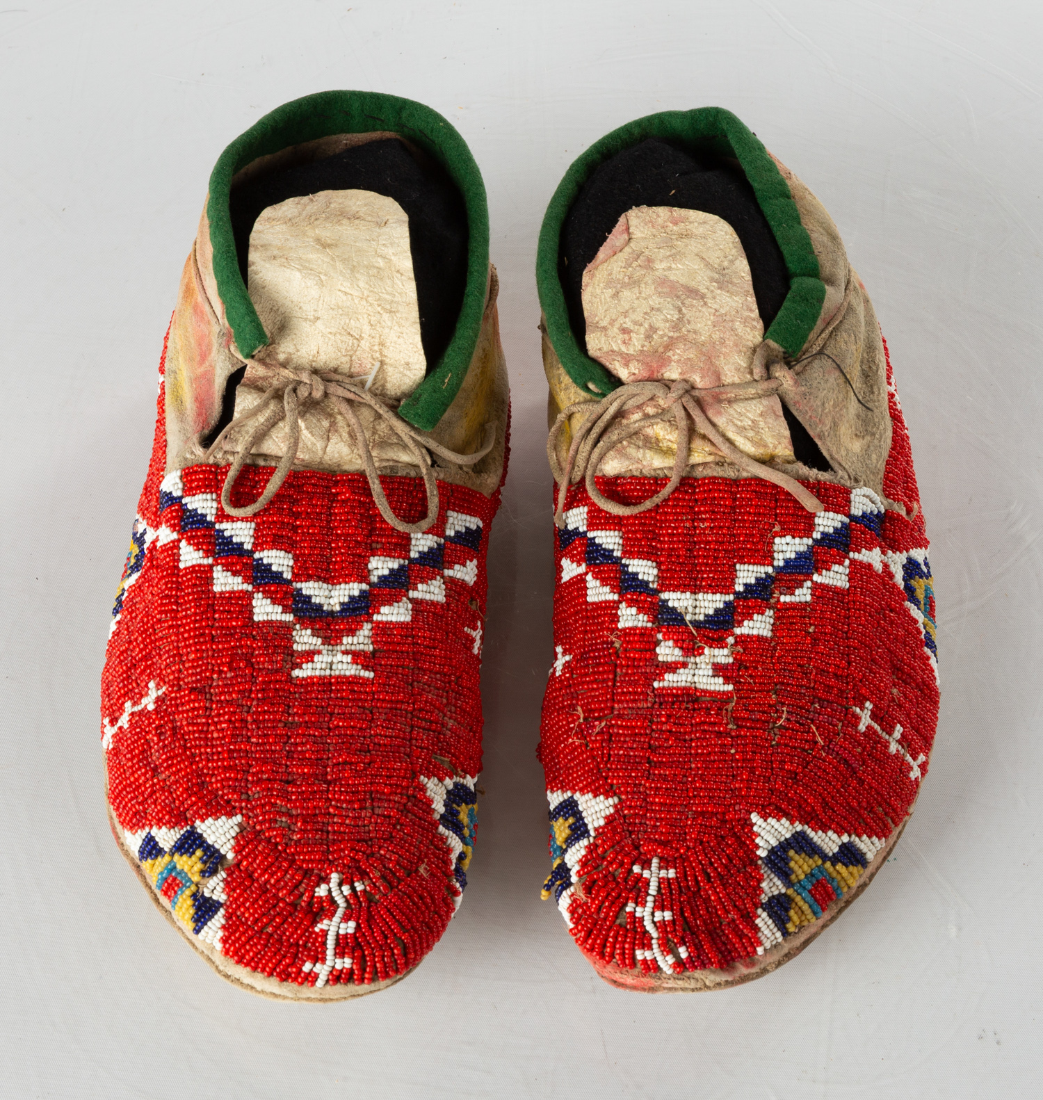 ROSEBUD SIOUX MOCCASINS BOUND