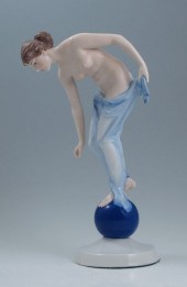 ROSENTHAL PORCELAIN NUDE FIGUR