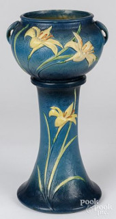 ROSEVILLE ART POTTERY ZEPHYR L
