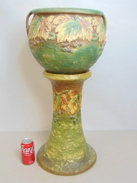 ROSEVILLE BLACKBERRY JARDINIERE &