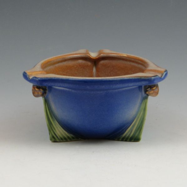 Roseville blue Pine Cone #25