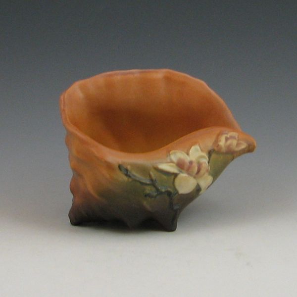 Roseville brown Magnolia conch