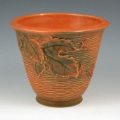 Roseville Bushberry flower pot