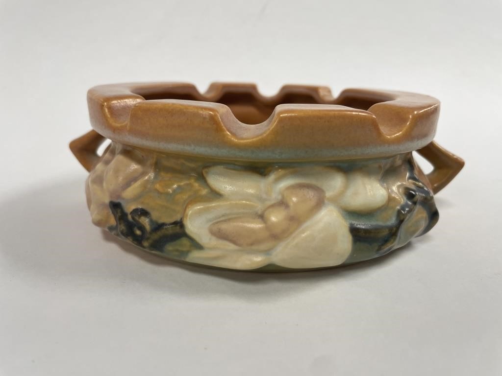 ROSEVILLE CERAMIC ASHTRAYCeramic