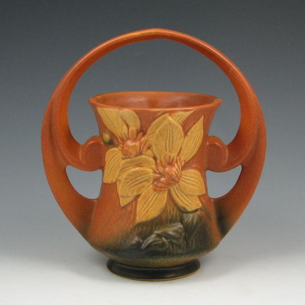 Roseville Clematis basket in brown.