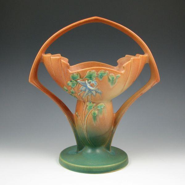Roseville Columbine basket in brown
