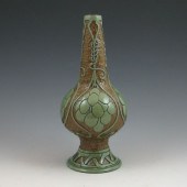 Roseville Della Robbia two-col