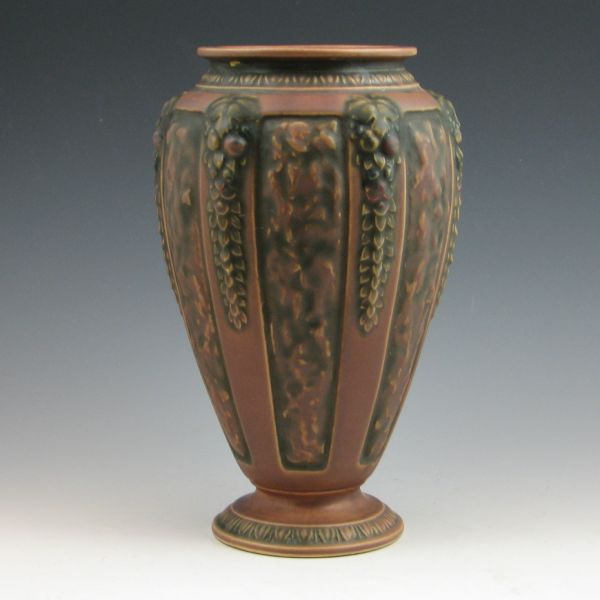 Roseville Florentine 232-10'' vase.