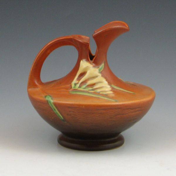 Roseville Freesia ewer in brown.