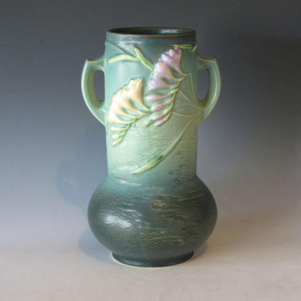 Roseville Freesia handled vase in