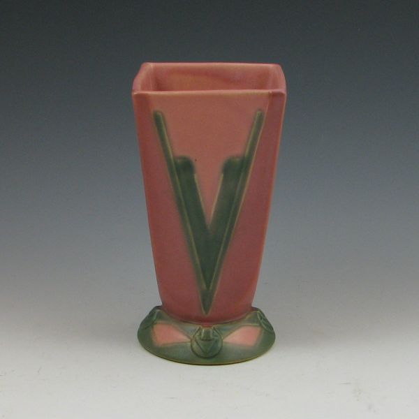 Roseville Futura 399-7'' Red Vee