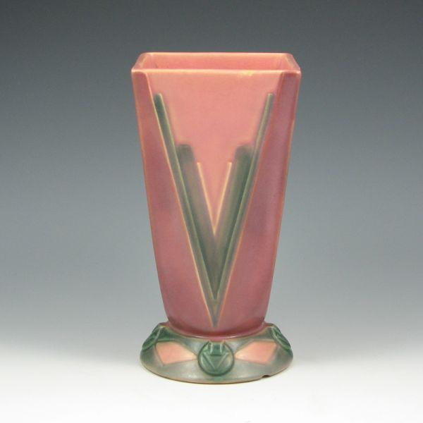 Roseville Futura 399-7" Red Vee