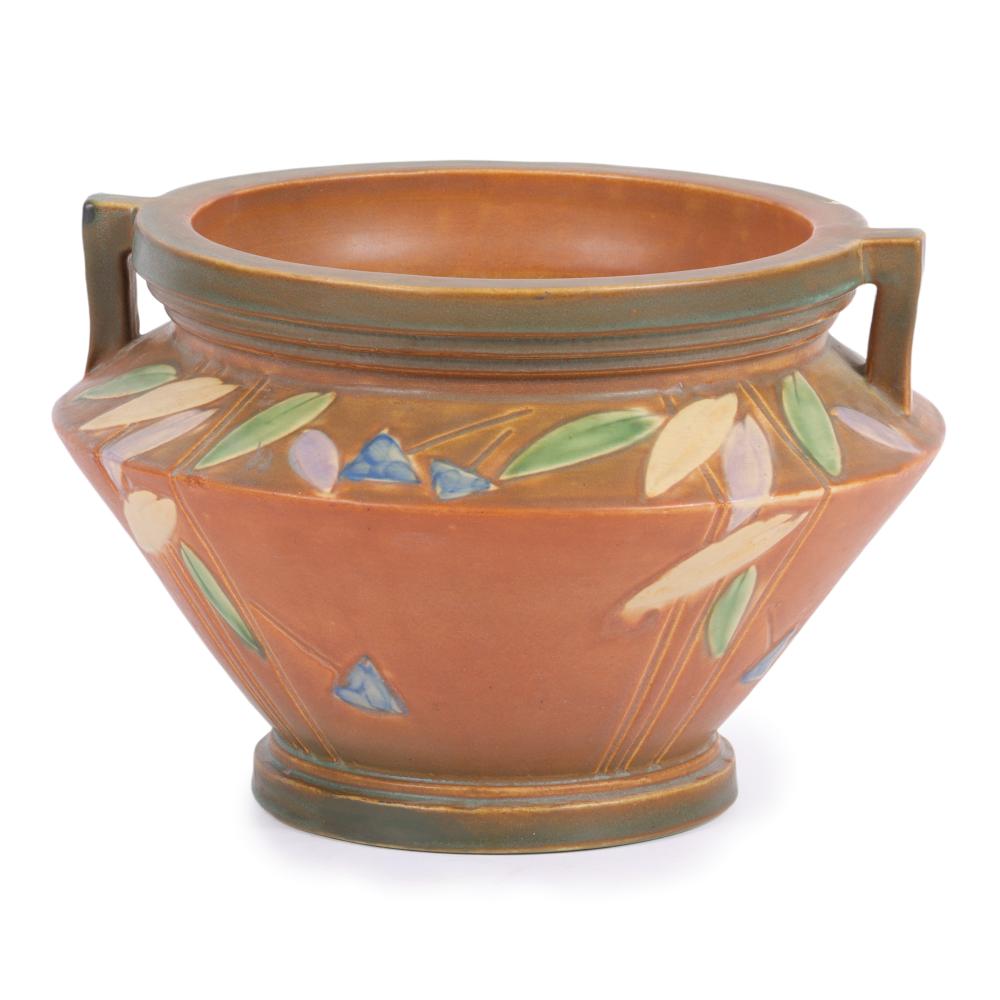 ROSEVILLE FUTURA JARDINIERE ART