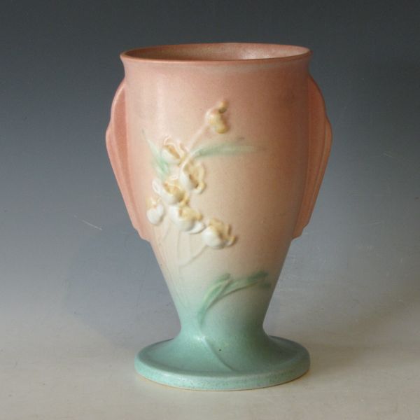Roseville Ixia vase in pink and