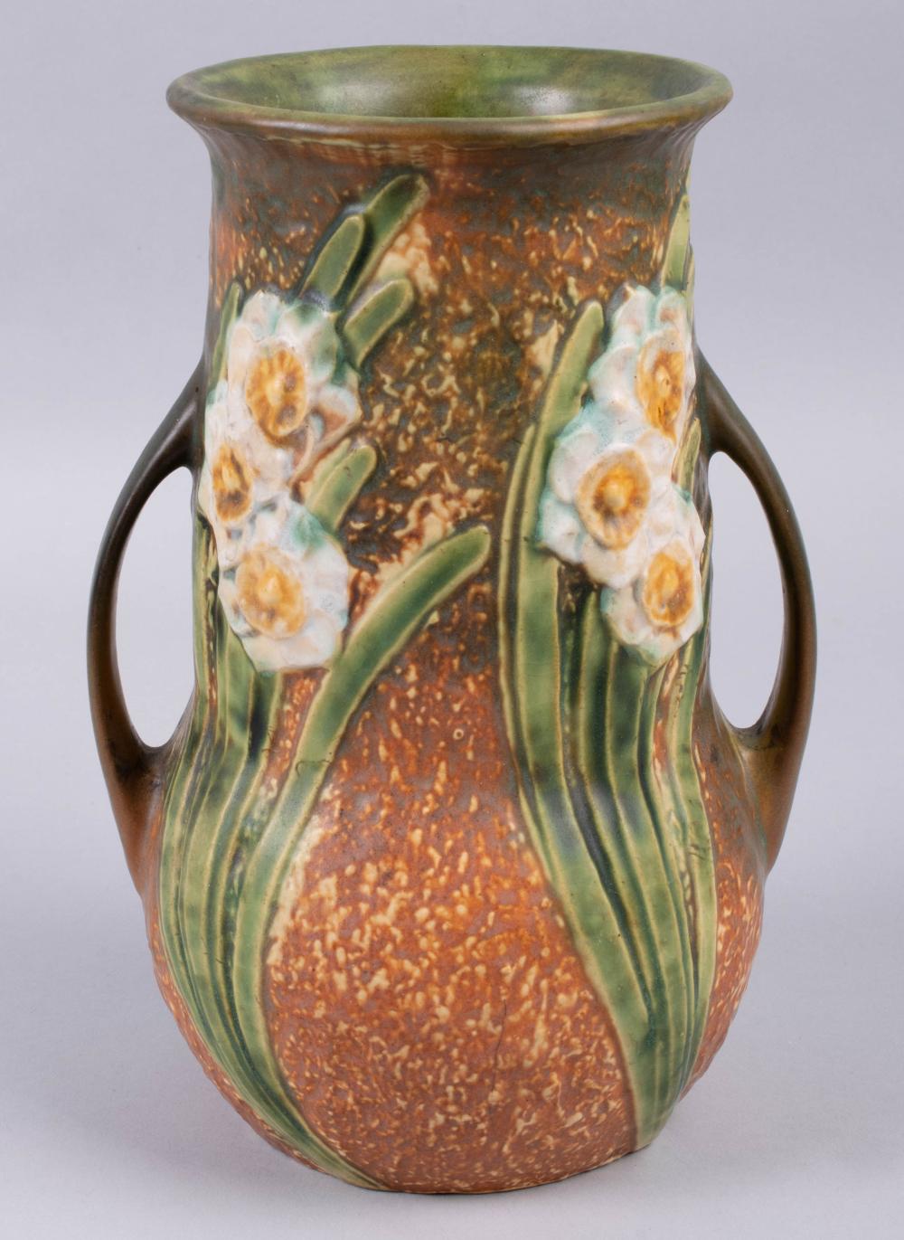 ROSEVILLE "JONQUIL" GOURD SHAPED