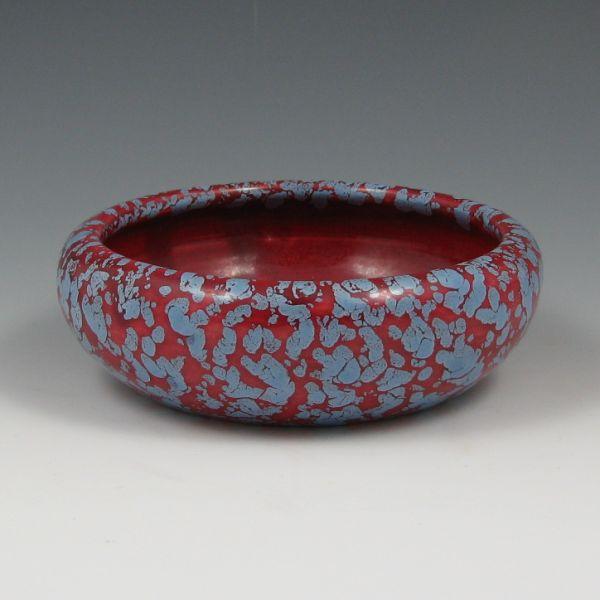 Roseville low bowl with Pauleo-like