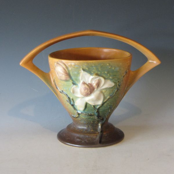 Roseville Magnolia basket in brown.