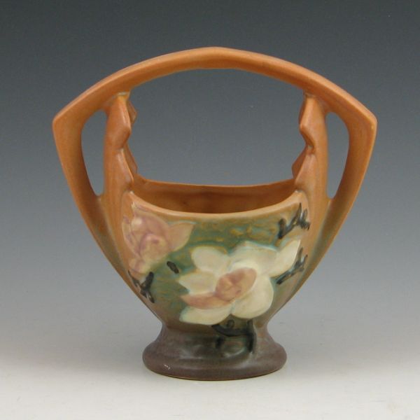 Roseville Magnolia basket in brown.