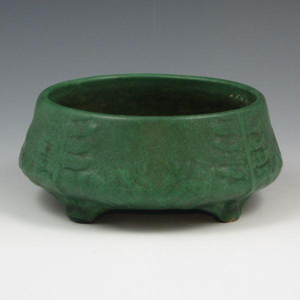 Roseville matte green fern dish. 