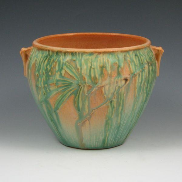 Roseville Moss jardiniere in tan