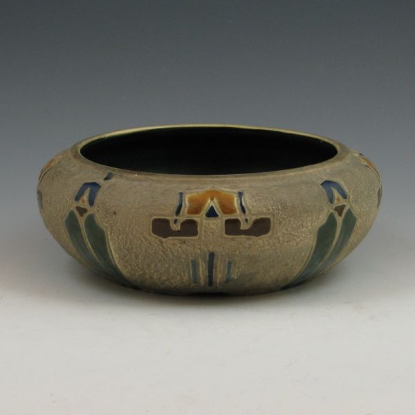 Roseville Mostique 131-6'' bowl.
