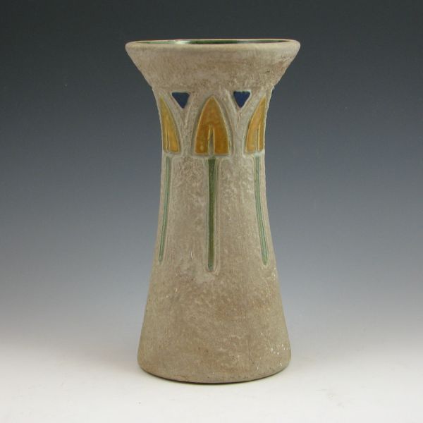 Roseville Mostique 164-10'' vase.