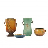 ROSEVILLE PINE CONE ART POTTER
