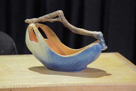 ROSEVILLE PINE CONE BASKET. Blue