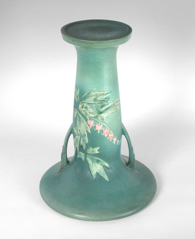 ROSEVILLE POTTERY BLEEDING HEART: