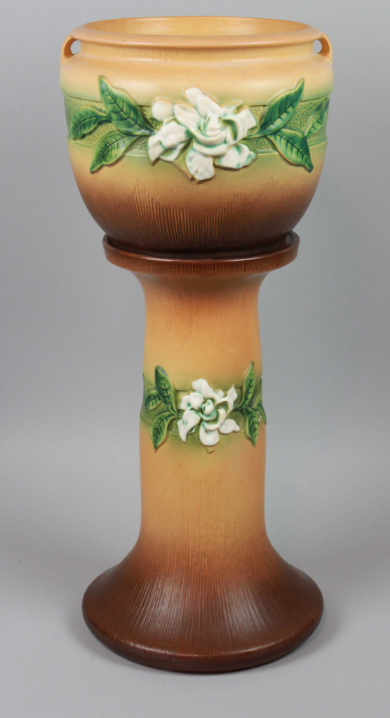 ROSEVILLE POTTERY BROWN GARDENIA