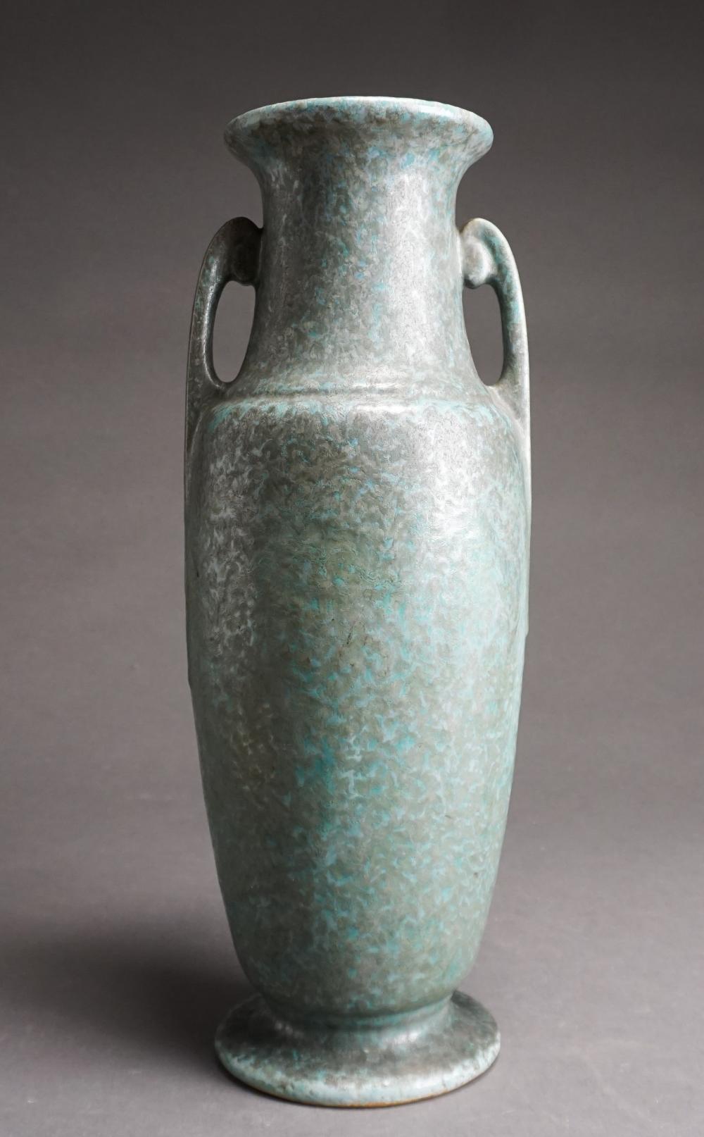 ROSEVILLE POTTERY CARNELIAN