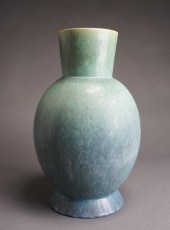 ROSEVILLE POTTERY CARNELIAN II
