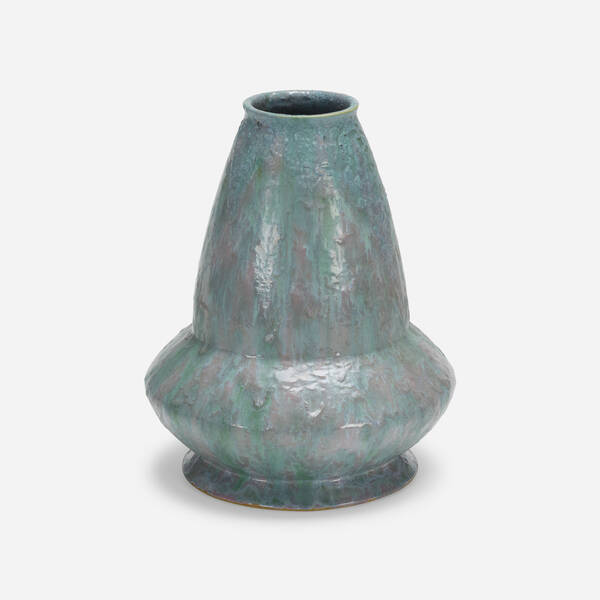 Roseville Pottery. Carnelian II