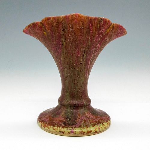 ROSEVILLE POTTERY FAN VASE,