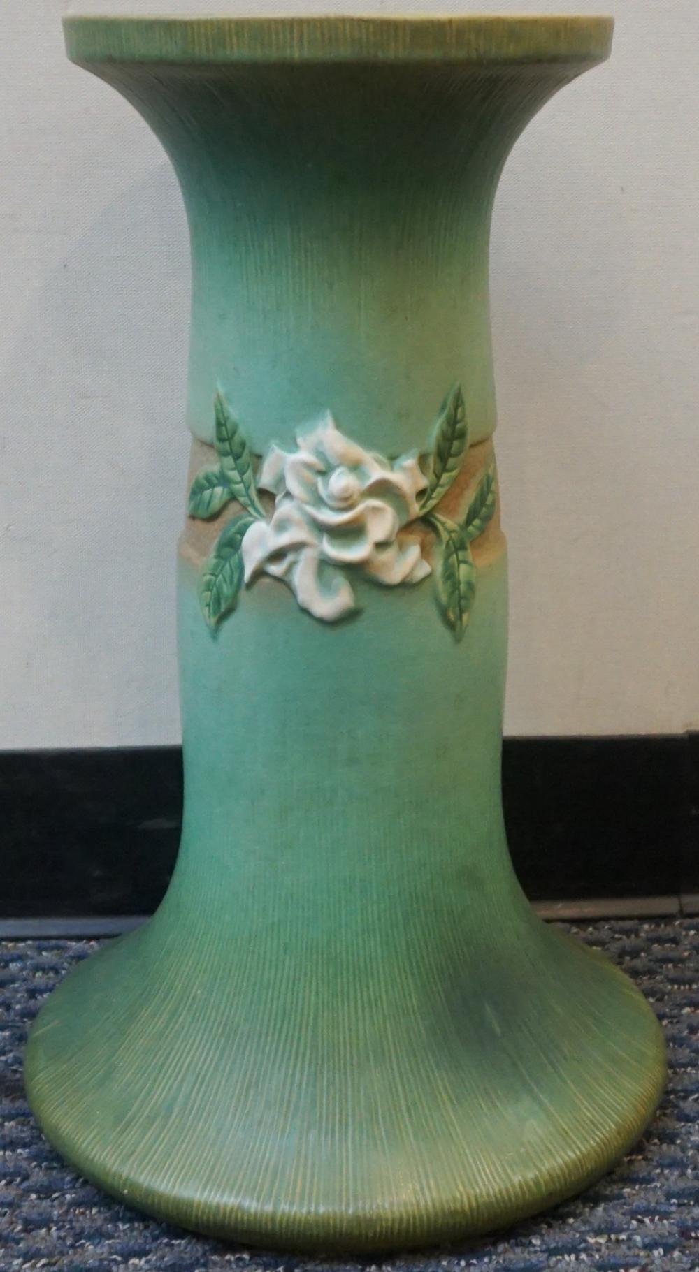 ROSEVILLE POTTERY FLORAL